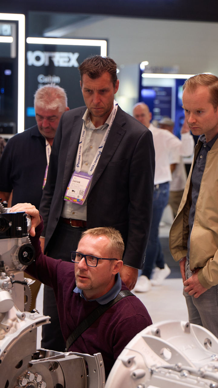 9_16 - 1920 x 3416 px-MAN-IAA-9.jpg